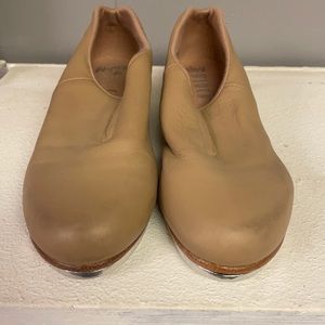 Suntan Bloch tap shoes